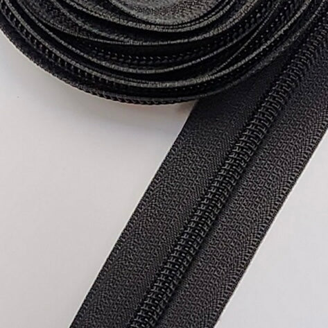 Black tape w/ Matte Black coil - 3 yards - Zipper Tape